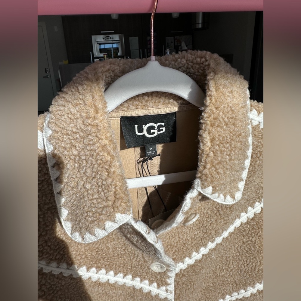 Ellison UGG fluff Shell Jacket - Picture 6 of 8